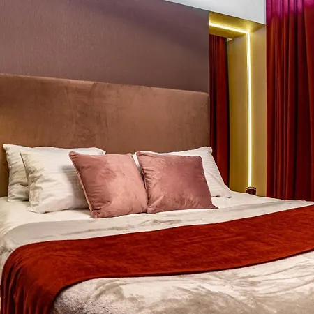 Luxury Upscale On 18 M Zhitomirska Киев