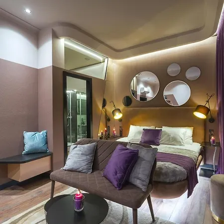 Luxury Upscale On 18 M Zhitomirska *