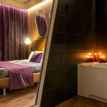Luxury Upscale On 18 M Zhitomirska Apartment