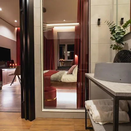 Apartment Luxury Upscale On 18 M Zhitomirska